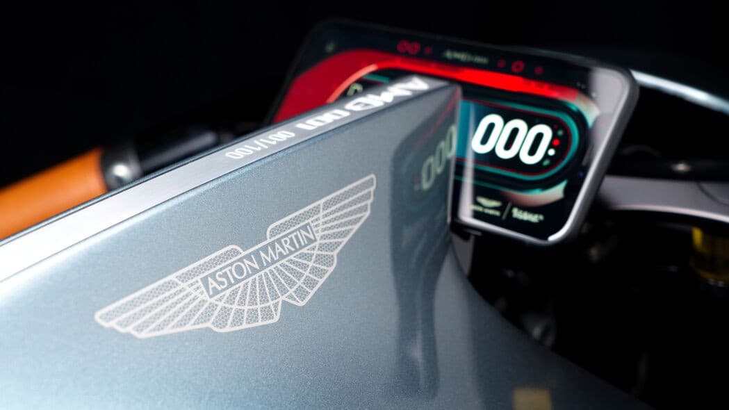 Сотня с наддувом: Aston Martin представил уникальный байк — 9
