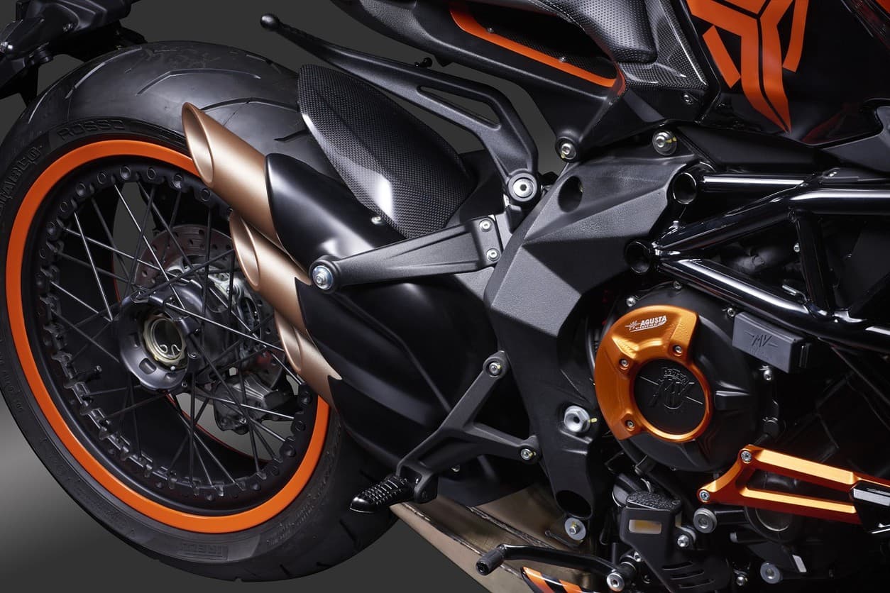 Боевой раскрас воина: у MV Agusta Dragster 800 RR появилась новая спецверсия — 4