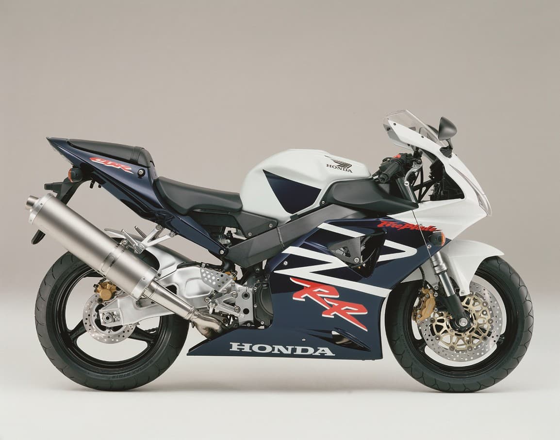 Огнём и мечом: история Honda Fireblade — 16
