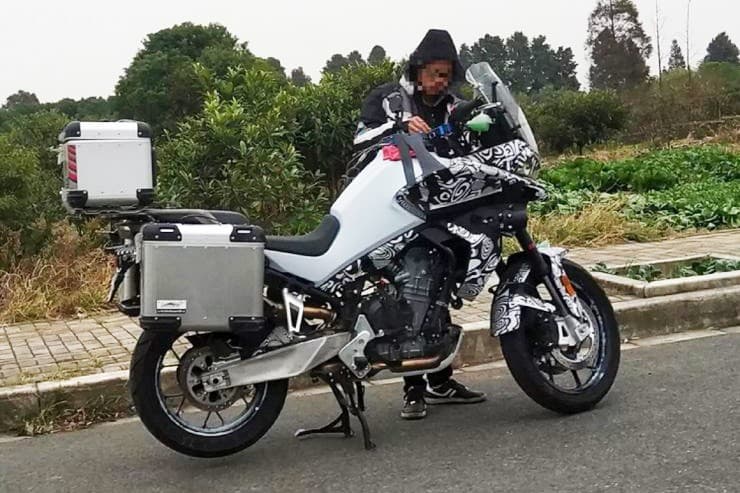 Почти KTM? Китайская CFMoto выпустит среднеразмерный турэндуро — 2
