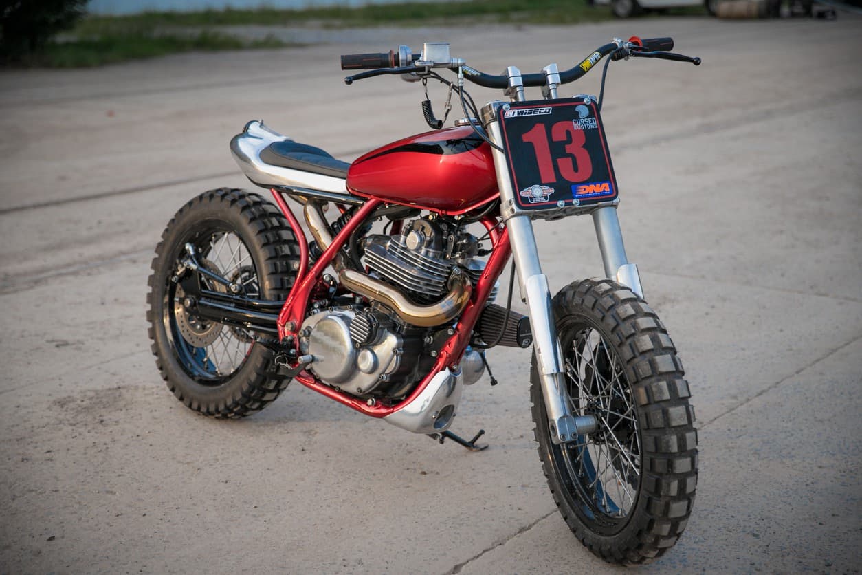 Yamaha SR400: компрессорный боец от молодого дарования — 9
