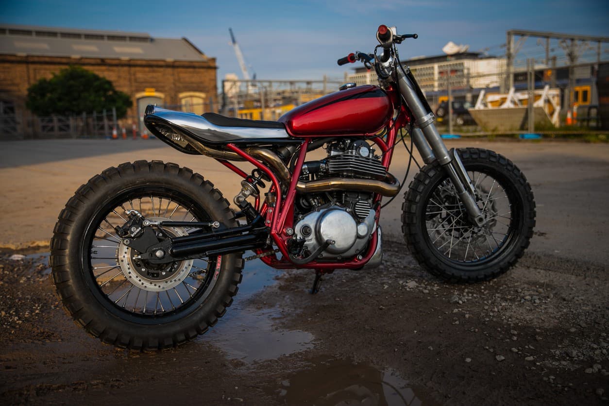 Yamaha SR400: компрессорный боец от молодого дарования — 2