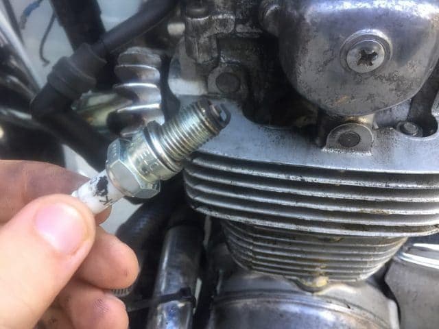 How to the Change the Spark Plugs on a Motorcycle — 8