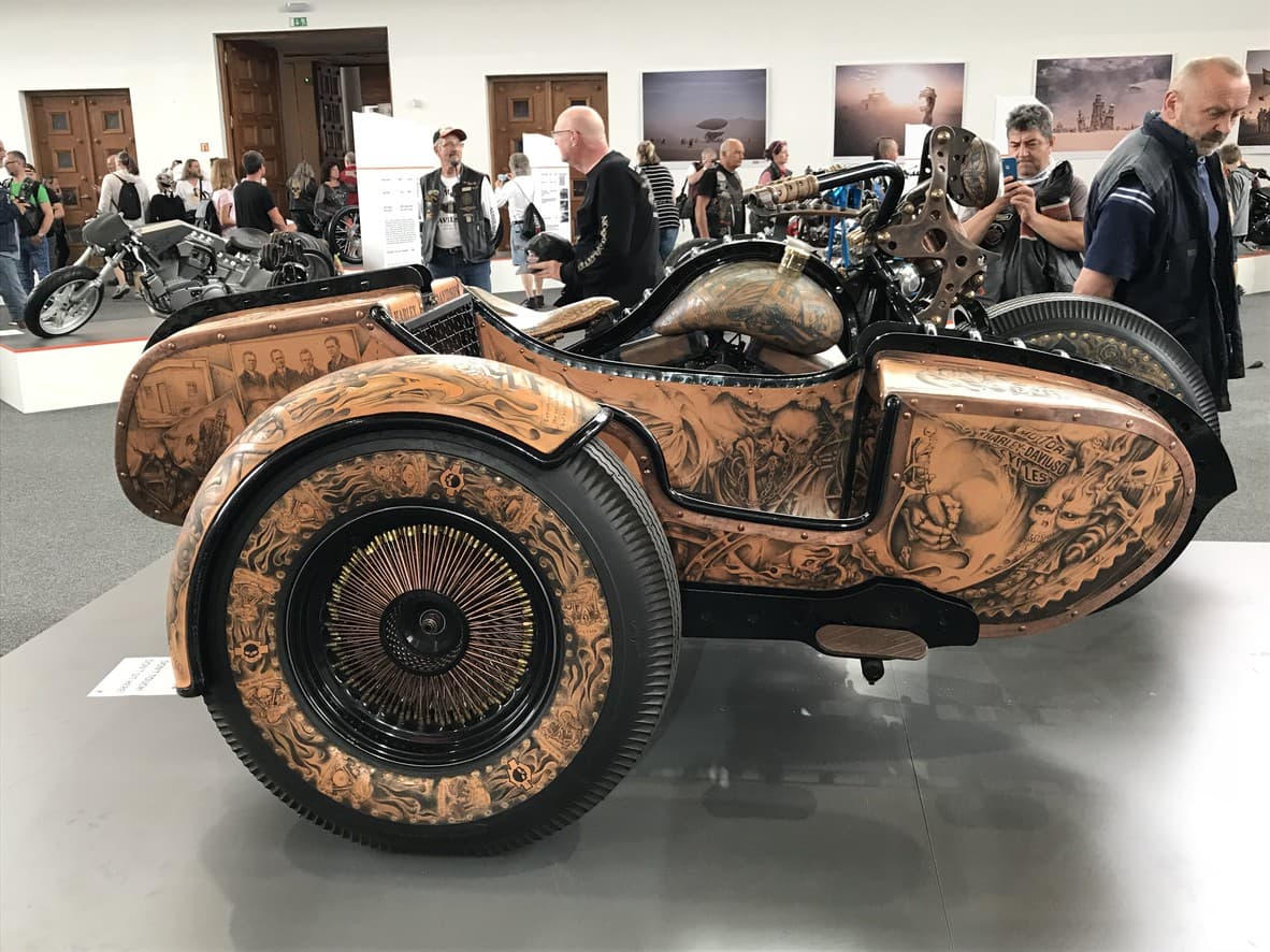 115 Harley Davidson - Praha. — 8