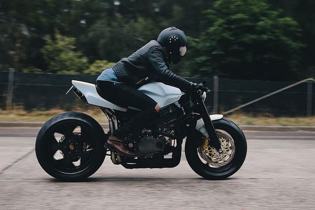 Кастом Honda CBR954RR — 8