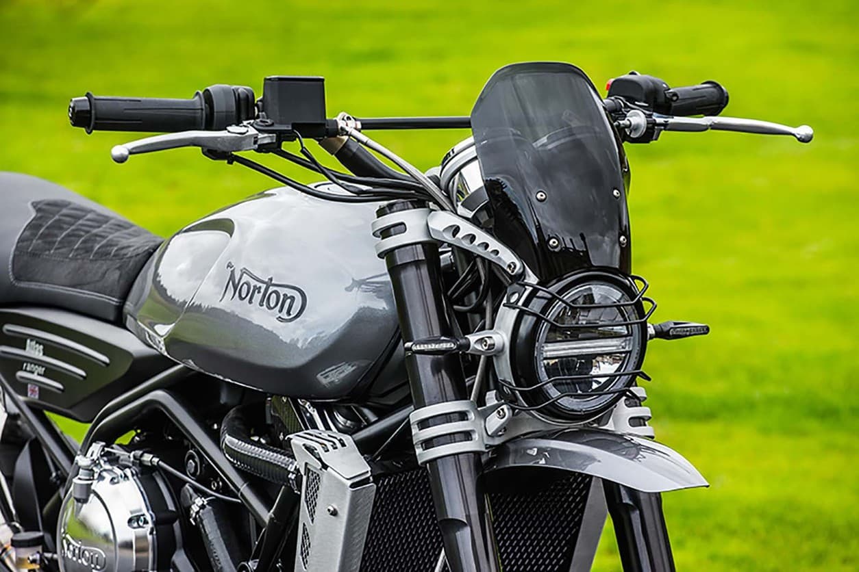 Два спартанца: Norton представил скрэмблеры Atlas — 8