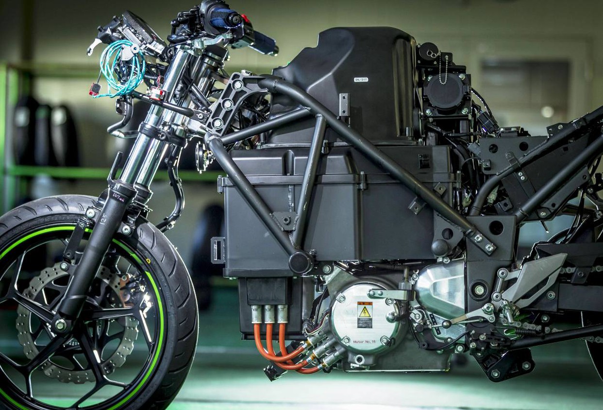 Kawasaki намекает на "электрическое" будущее c EV Endeavor
