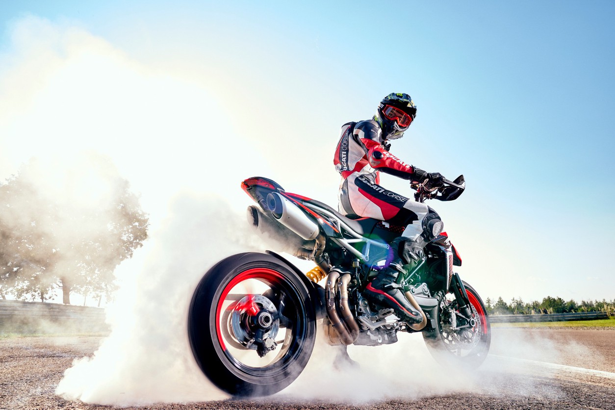 Ducati представила Hypermotard 950 RVE