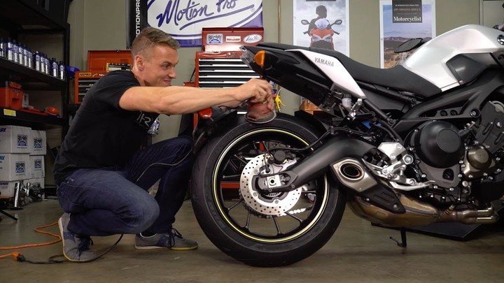 3 Reasons You Need to Break In New Motorcycle Tires