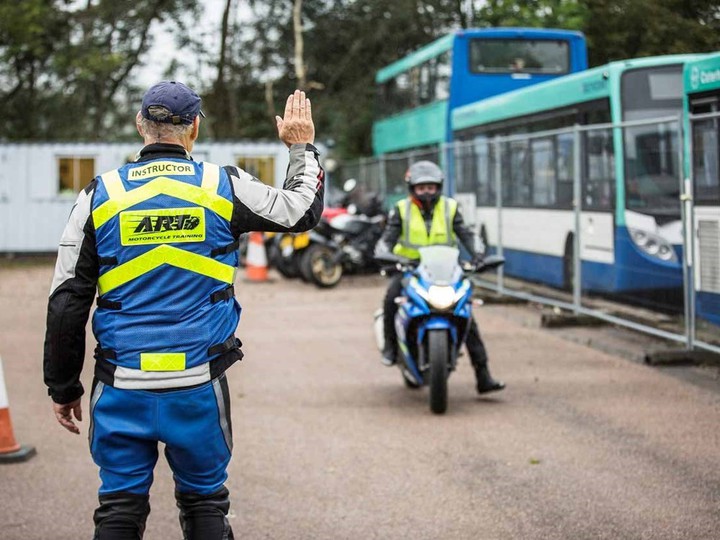 How to ride a motorbike