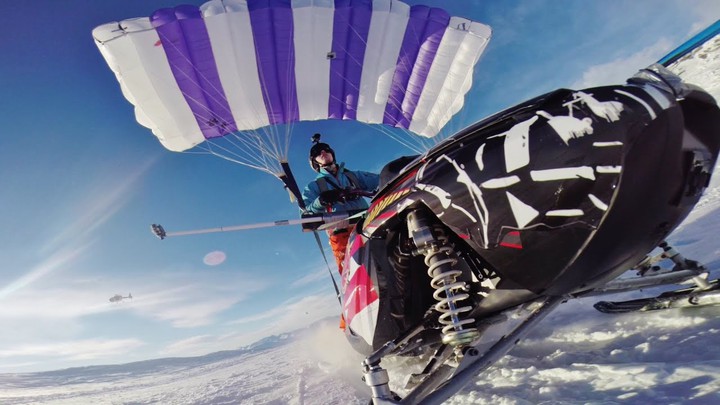 Flying snowmobile - 1,5km High mountain