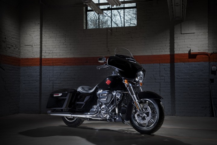 С возвращением, «электричка»: представлен Harley-Davidson Electra Glide Standard