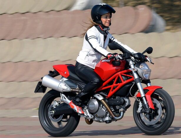 Monster 696 for a 4'11" rider?