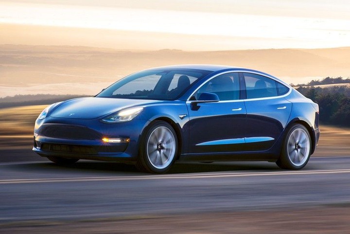 Видит ли Tesla мотоциклы?