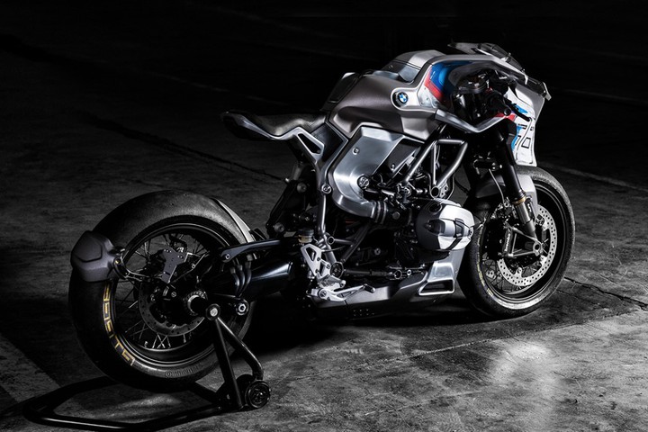 THIS CUSTOM BMW MOTORBIKE IS A BEAST!