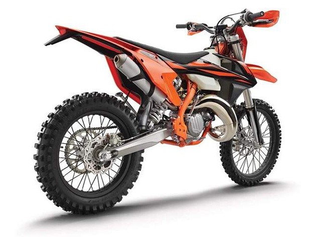 KTM представила обновленные эндуро 2019 года