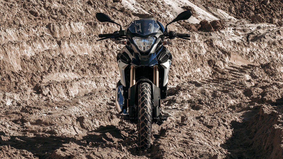 Тест BMW G310GS и Kawasaki Versys-X 300: Два по триста