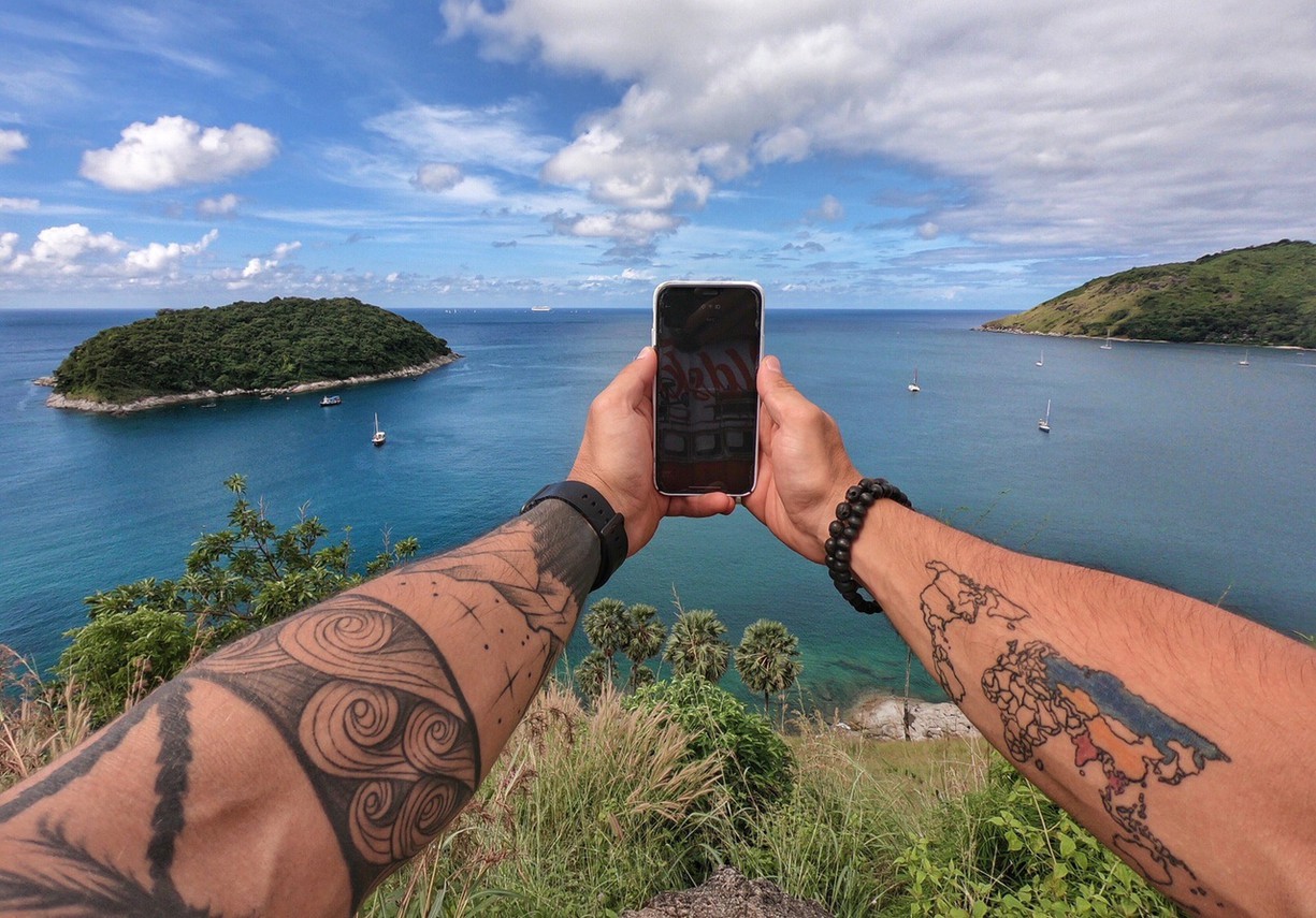 Артём Воронков бросил всё и стал путешественником