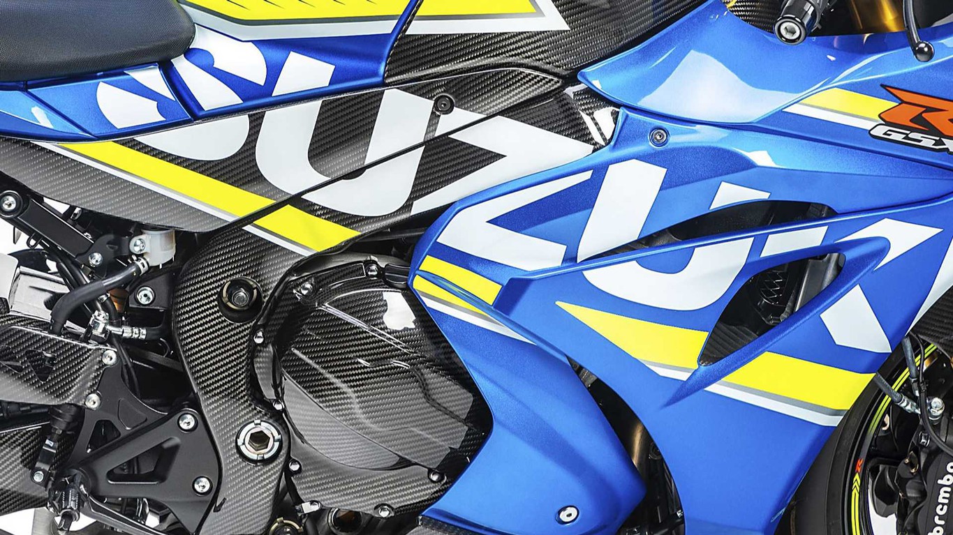 Супер-«Джиксер»: тюнинг спортбайка Suzuki от карбоновых гуру