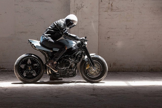 Кастом Honda CBR954RR