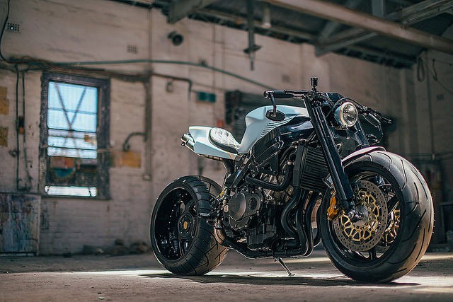 Кастом Honda CBR954RR