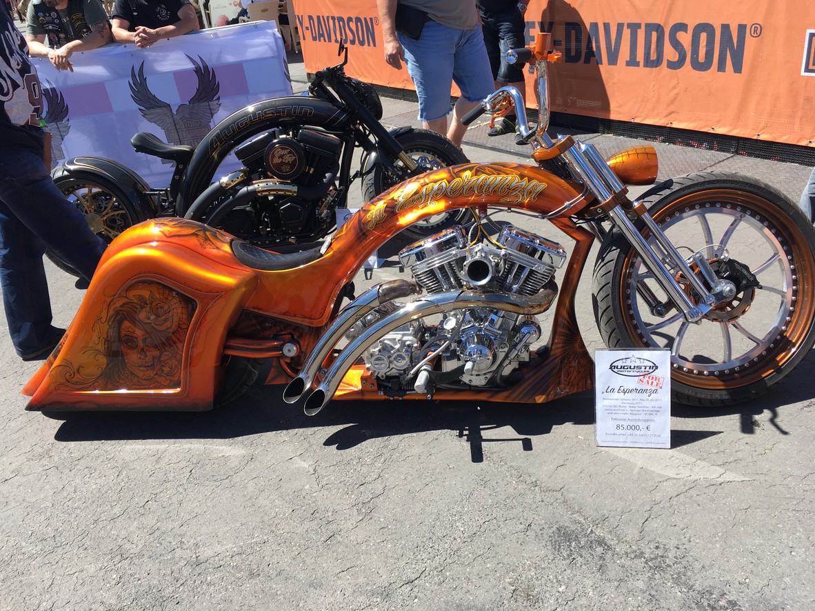 115 Harley Davidson - Praha.