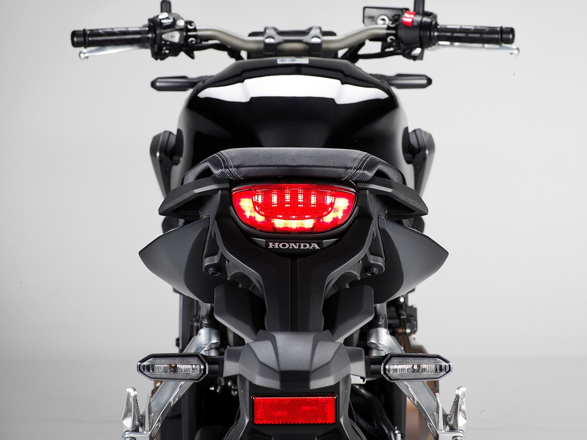 Кафе в восторге: Honda превратила бюджетный нейкед в CB650R