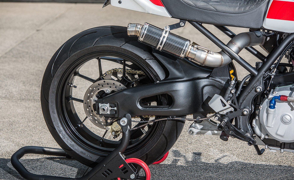 Турбомонстр: Honda CBX превратилась в свирепый дрэгстер