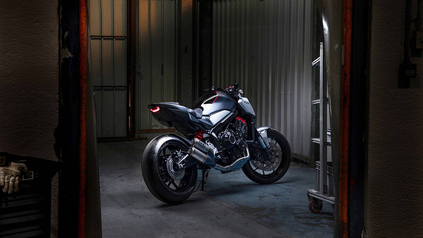 Honda над Парижем: дерзкий Neo Sports Cafe намекнул на новый нейкед