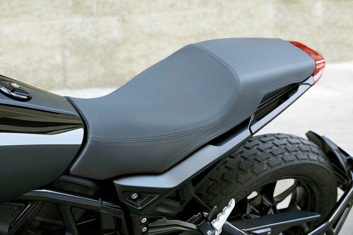 Самый быстрый Indian: дебютировал стрит-трекер FTR1200 и FTR1200 S