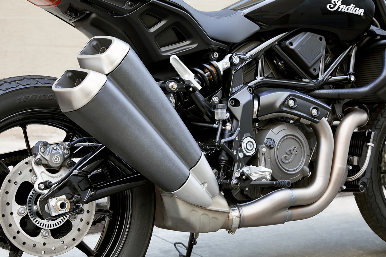 Самый быстрый Indian: дебютировал стрит-трекер FTR1200 и FTR1200 S