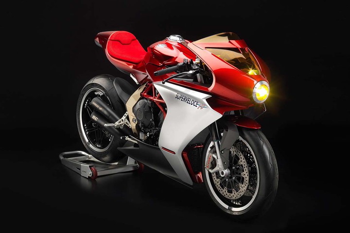 MV Agusta  Superveloce 800 Serie Oro: кто не успел, тот опоздал