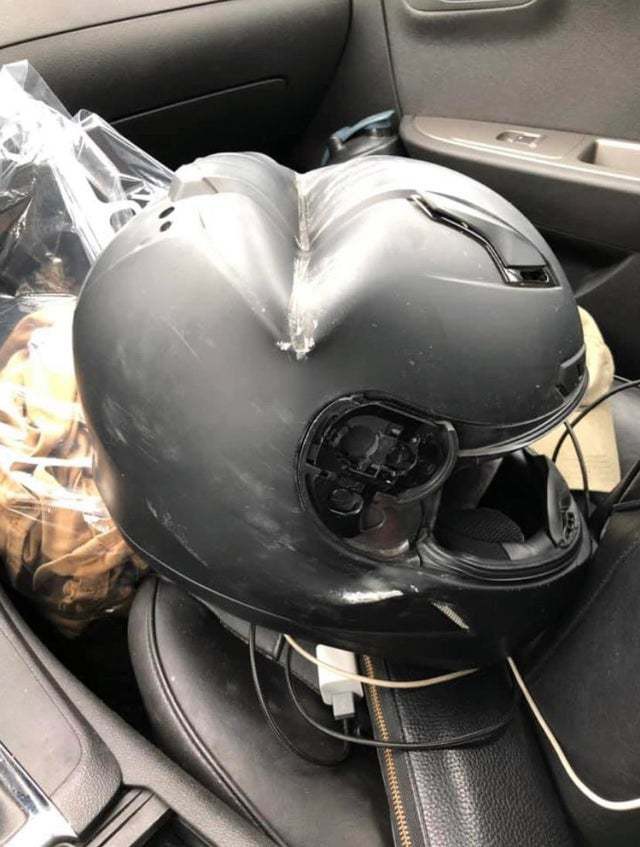 Владелец шлема выжил!